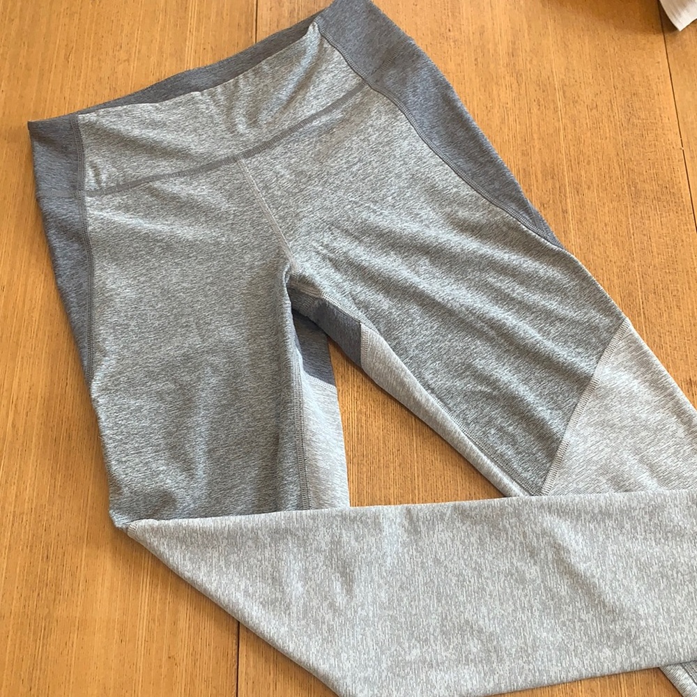 Classic Outdoor Voices leggings size medium